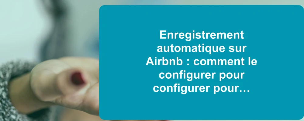 Un voyageur qui utilise l'enregistrement en libre-service dans un logement Airbnb